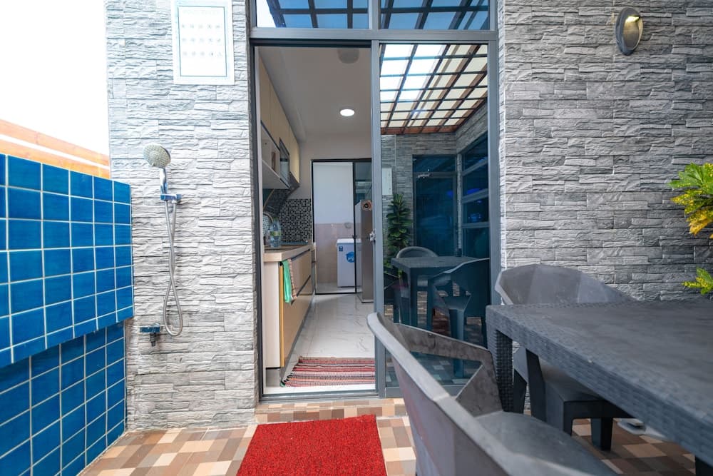 White Beach Holiday - View 14