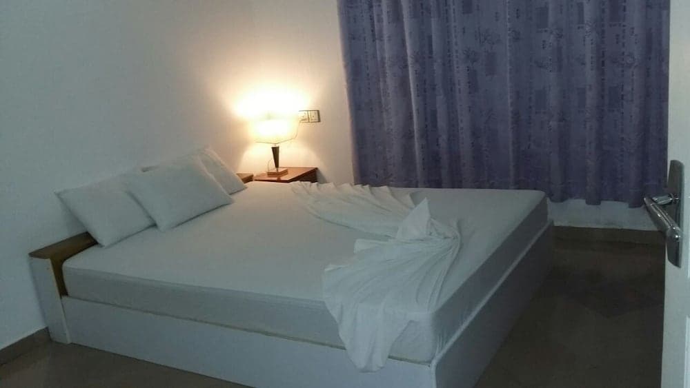 Ungoofaar Inn - View 14