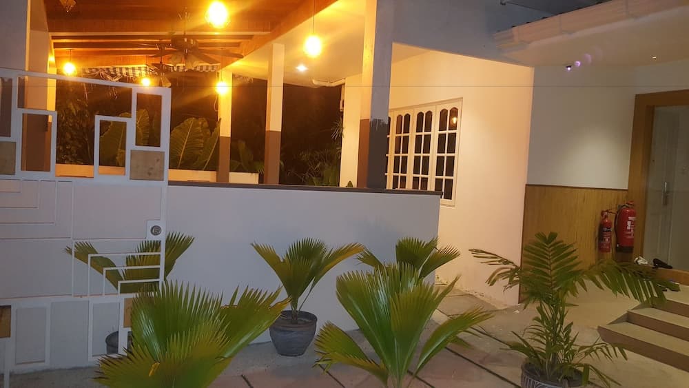 White Diamond - View 21