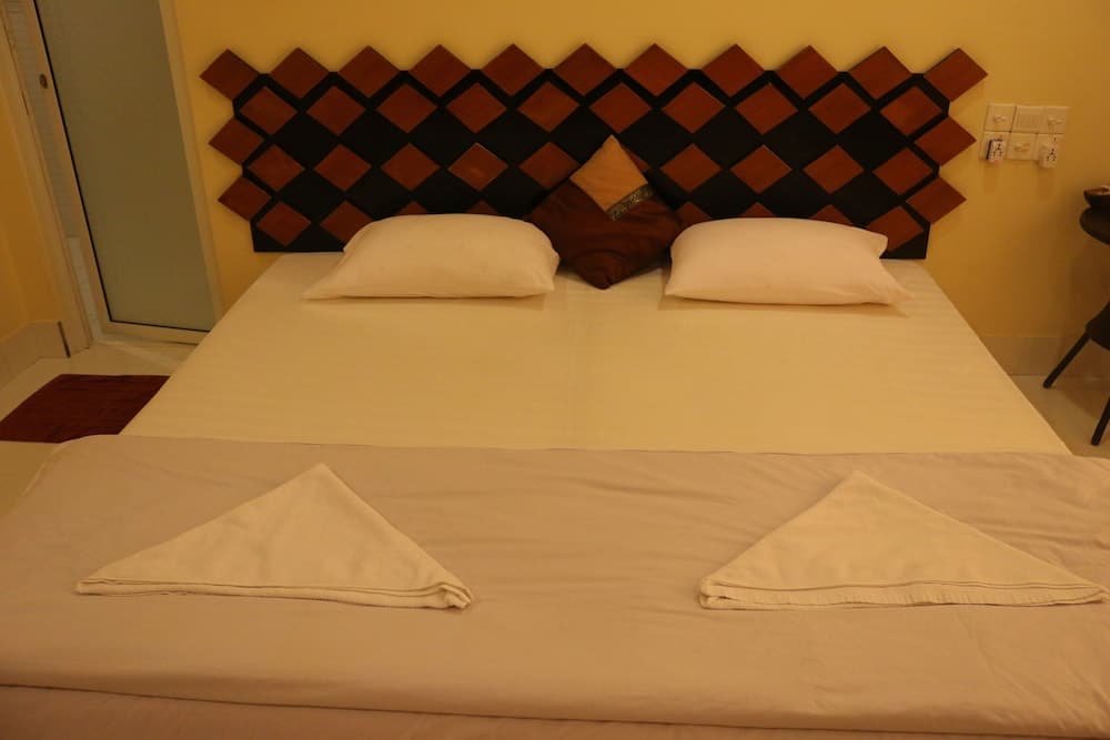 Ras Beach Inn - View 12