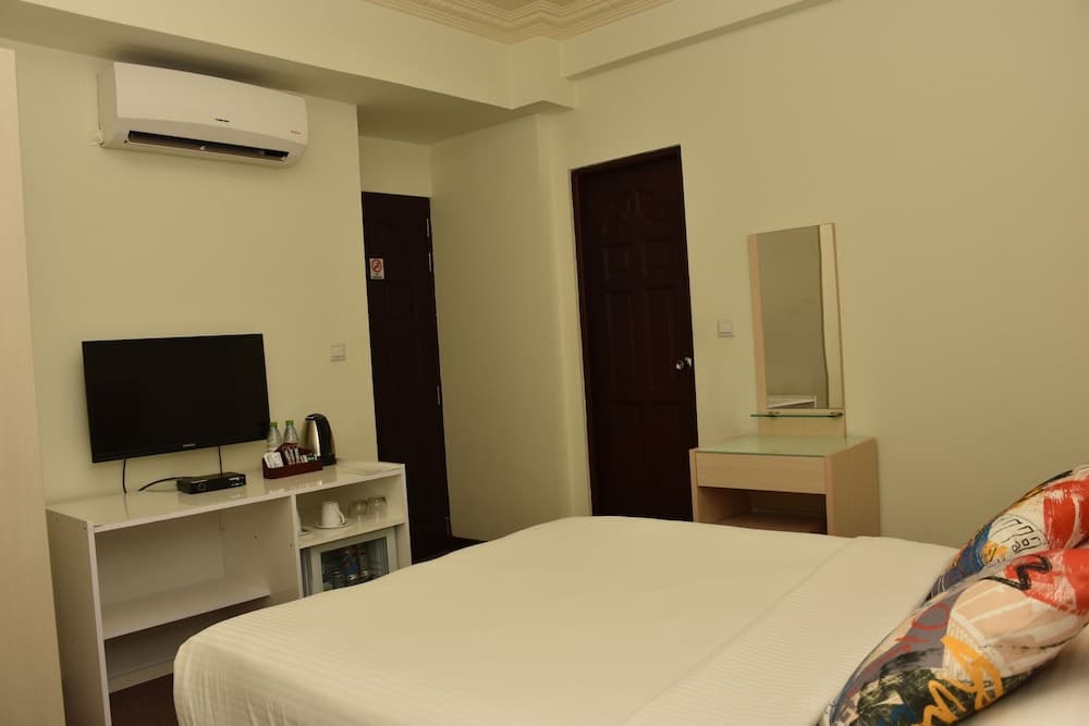 Local Escape Boutique - View 24