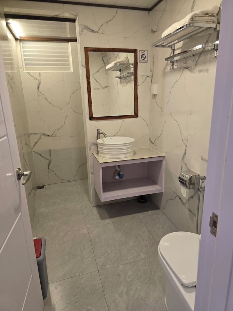 Sun & Surf - View 12