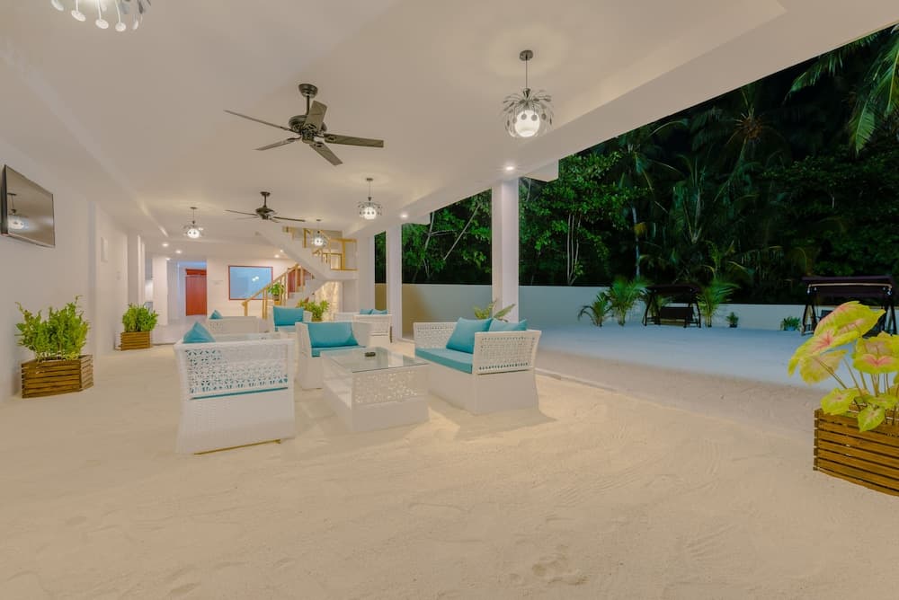 White Sand Dhigurah - View 49