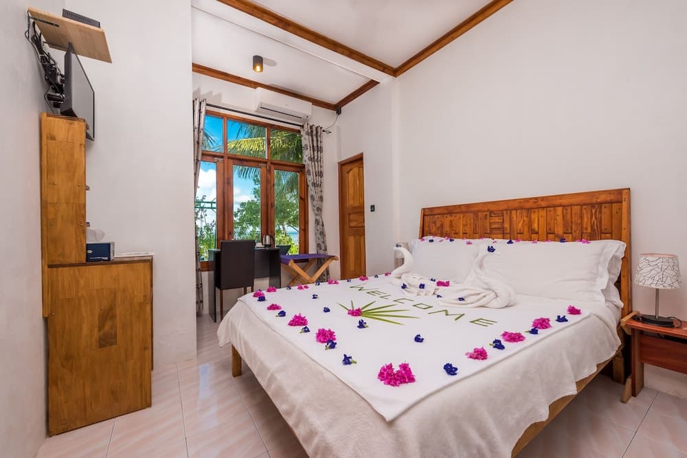 Ithaa Beach Maldives - View 35