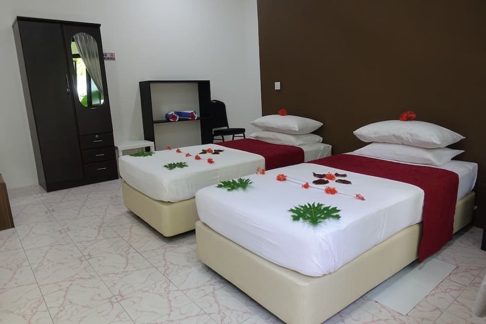 Feridhoo Inn - View 8