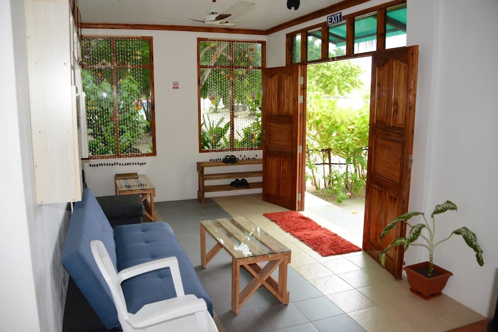Ithaa Beach Maldives - View 11