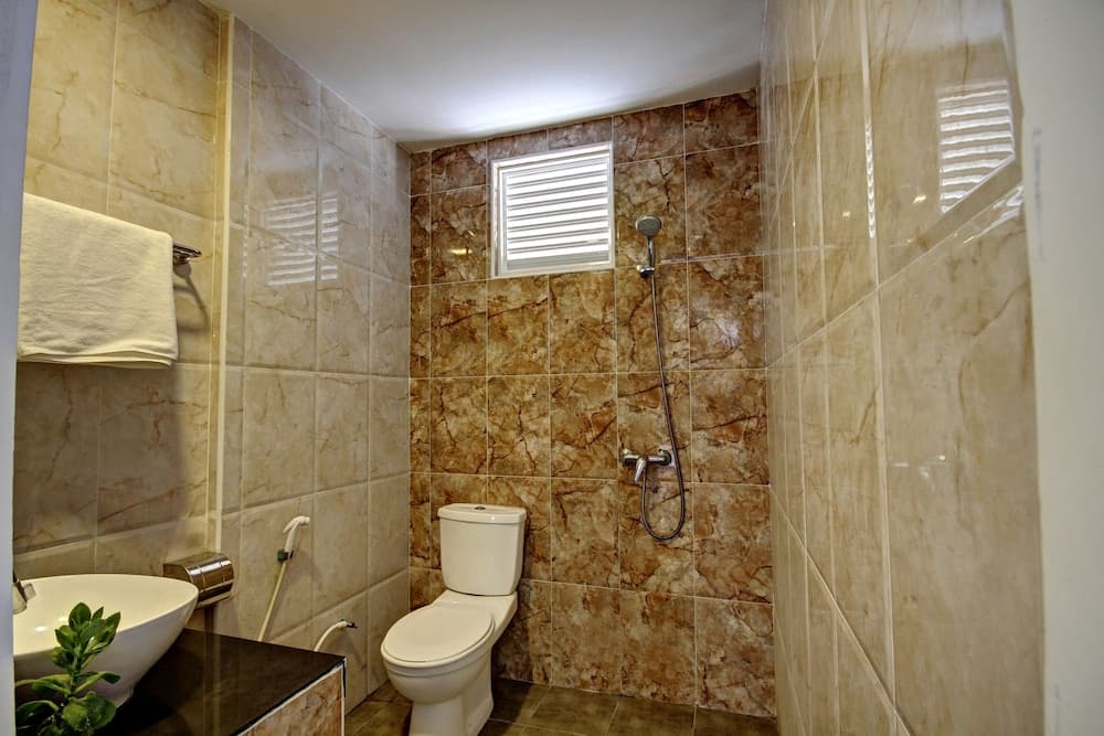 Crown Beach Hotel Maldives - View 32