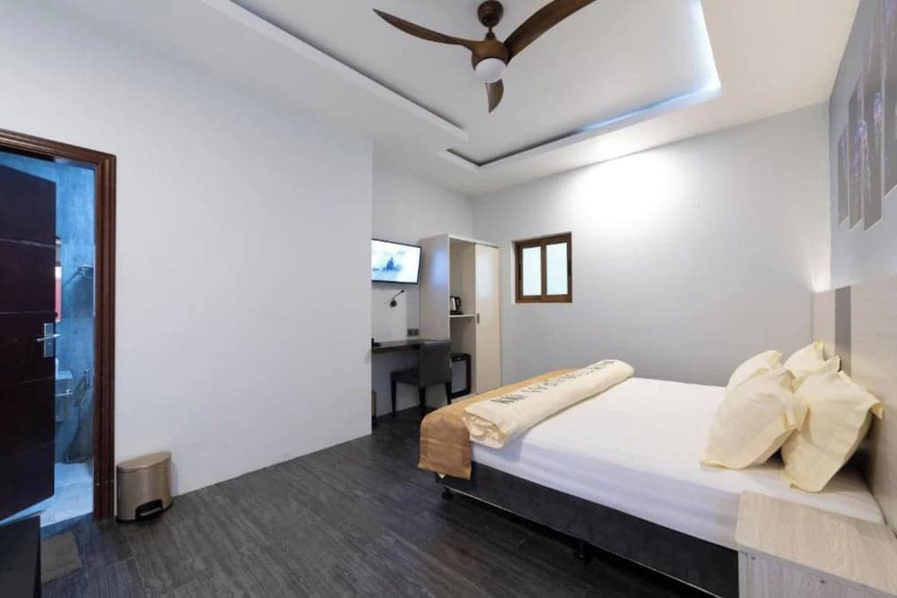 Dhiffushi Tourist Hotel - View 3