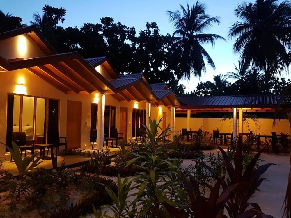 Thoddoo Beach Holiday Inn - View 1