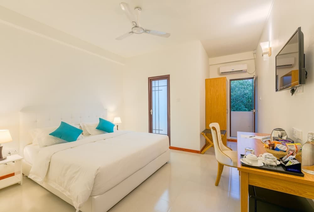 White Sand Dhigurah - View 39