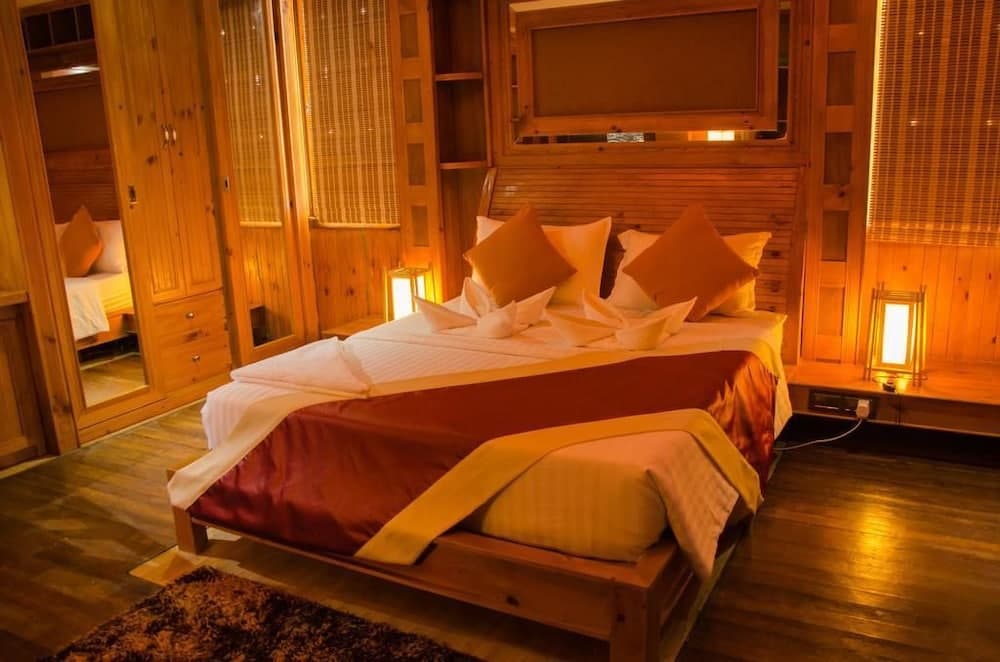 Eureka Serenity Athiri Inn - View 9