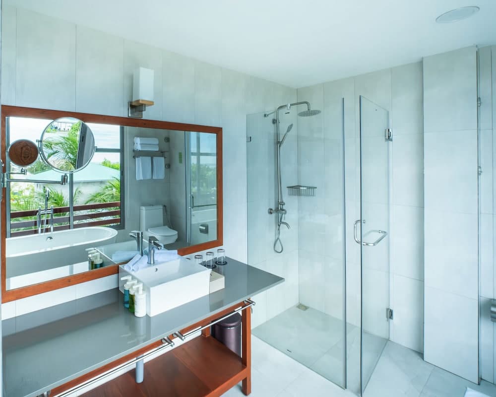 Araamu Hotels Maldives - View 99