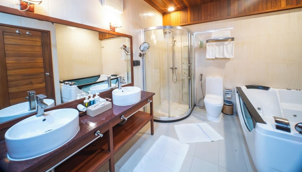 Araamu Hotels Maldives - View 66