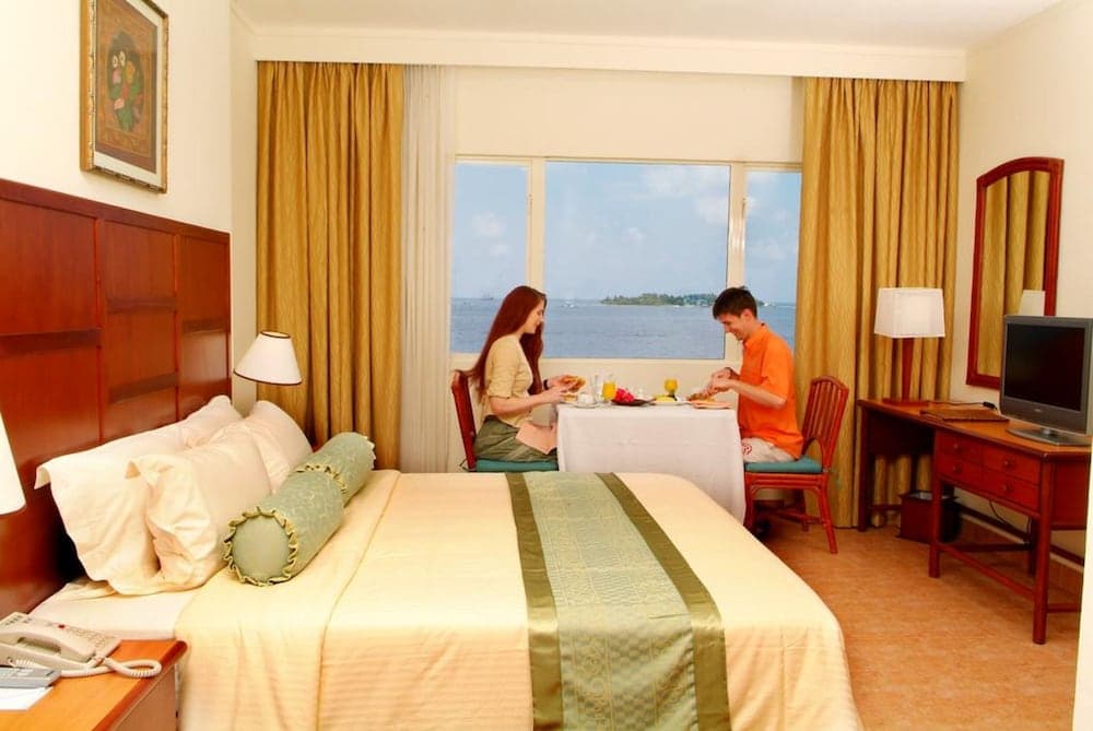 Hulhule Island Hotel - View 53