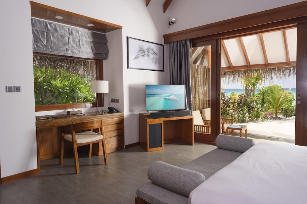 Dhigufaru Island Resort - View 20