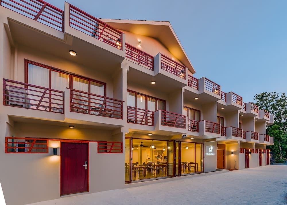 White Sand Dhigurah - View 16