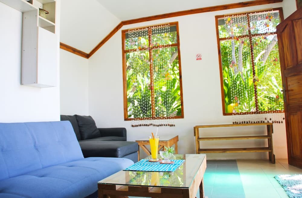 Ithaa Beach Maldives - View 4