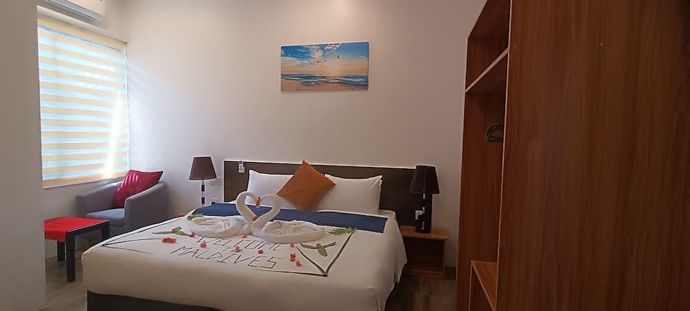 Manta Sky Inn - View 9