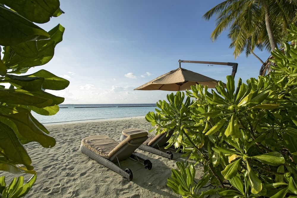 Constance Halaveli - View 159