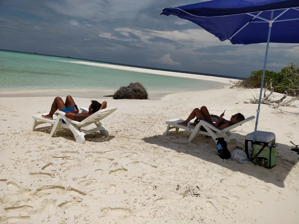 Island Guest - View 21