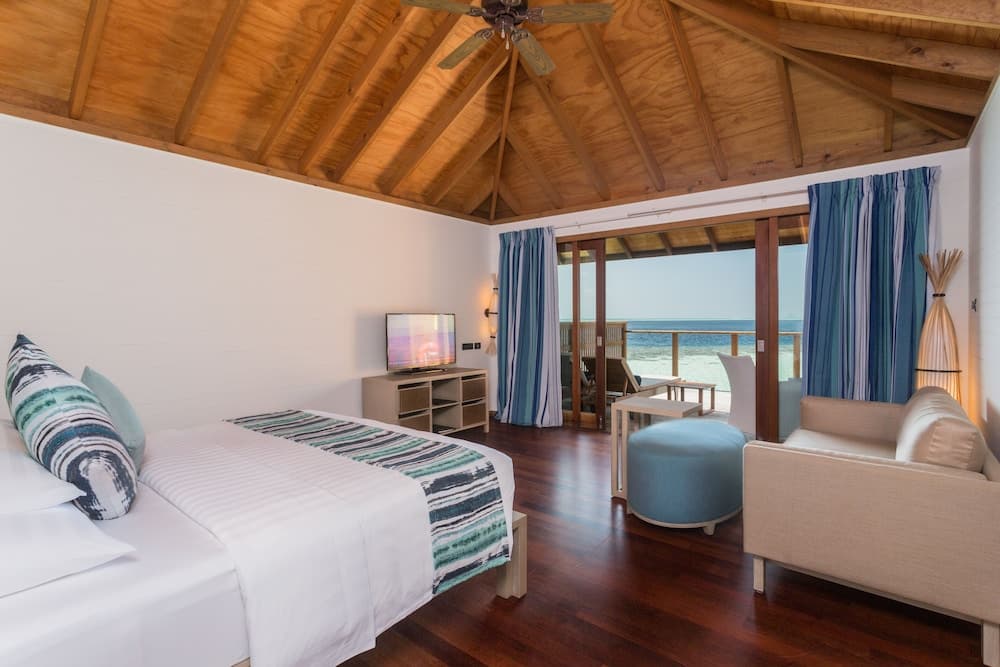 Vilamendhoo Island Resort & Spa - View 13