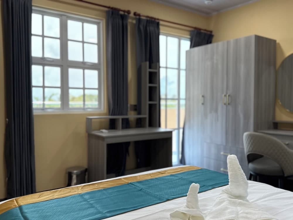 Breeze Haven Surf Retreat - View 20