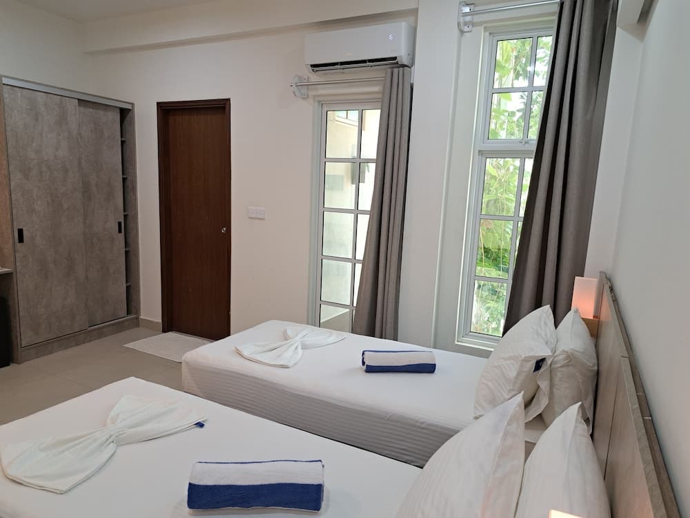 Shams Thoddoo - View 22