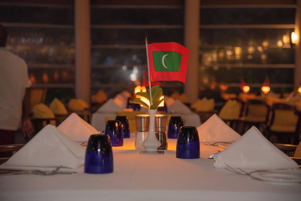 Emerald Faarufushi Resort & Spa - View 180