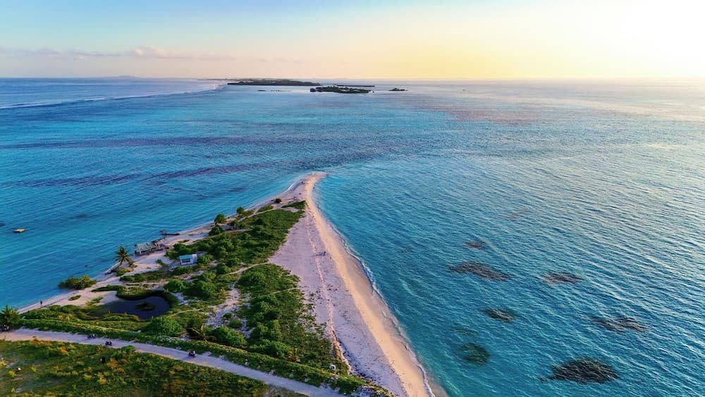 Azaya Beach Maldives Thulusdhoo - View 4