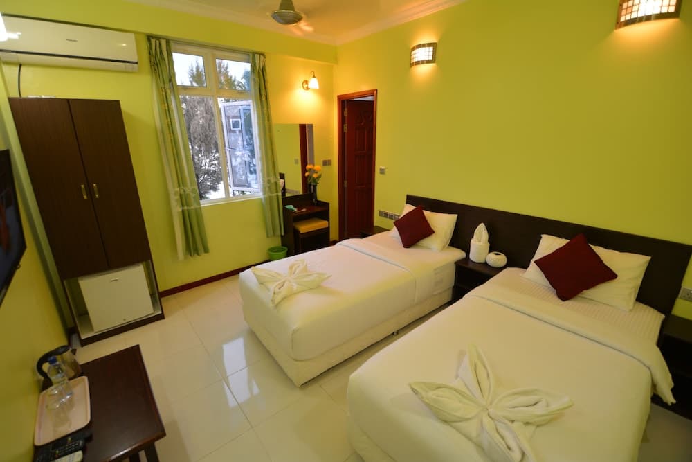 Coral Queen Inn - View 5