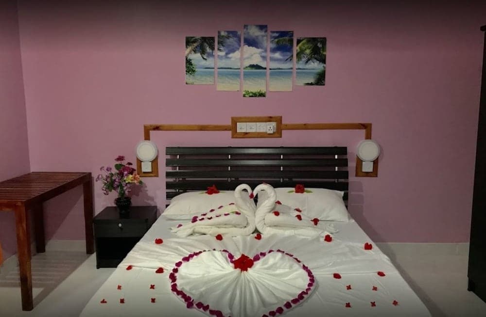 Sunnyside Maamendhoo - View 19