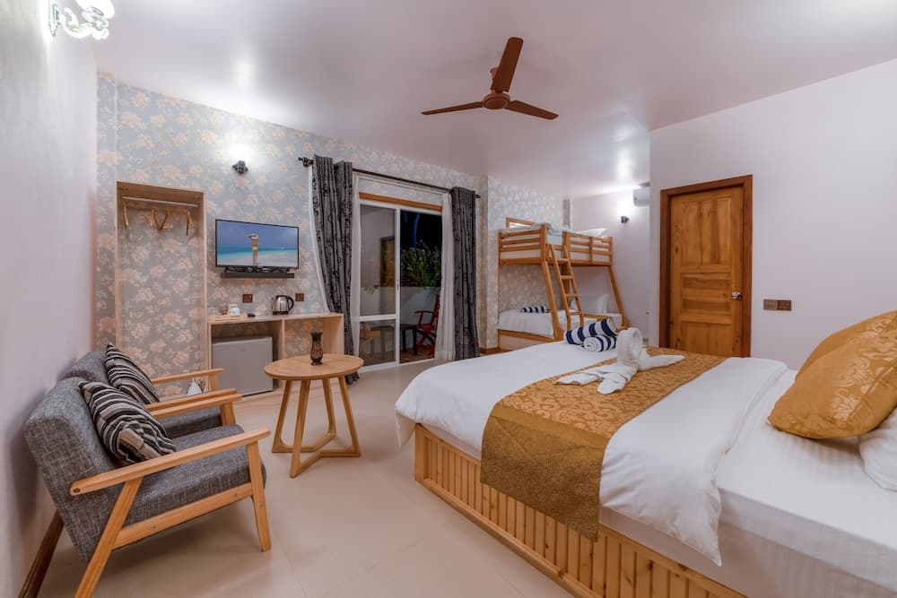 Ostrov Palm Villa - View 2