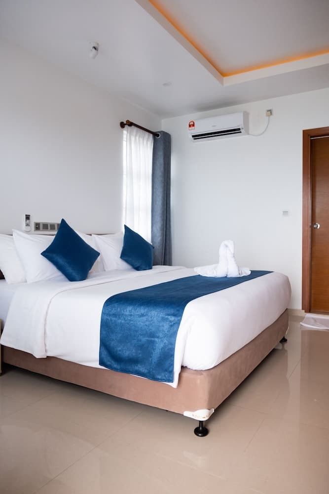Reef Edge Thulusdhoo - View 20