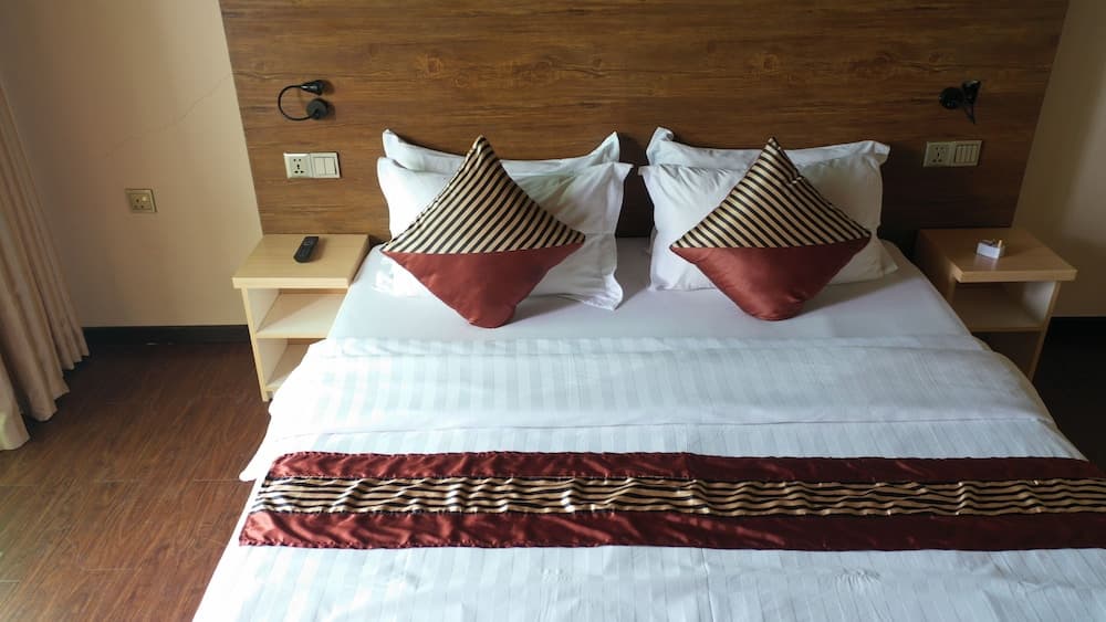 Seashore Beach Inn - View 9