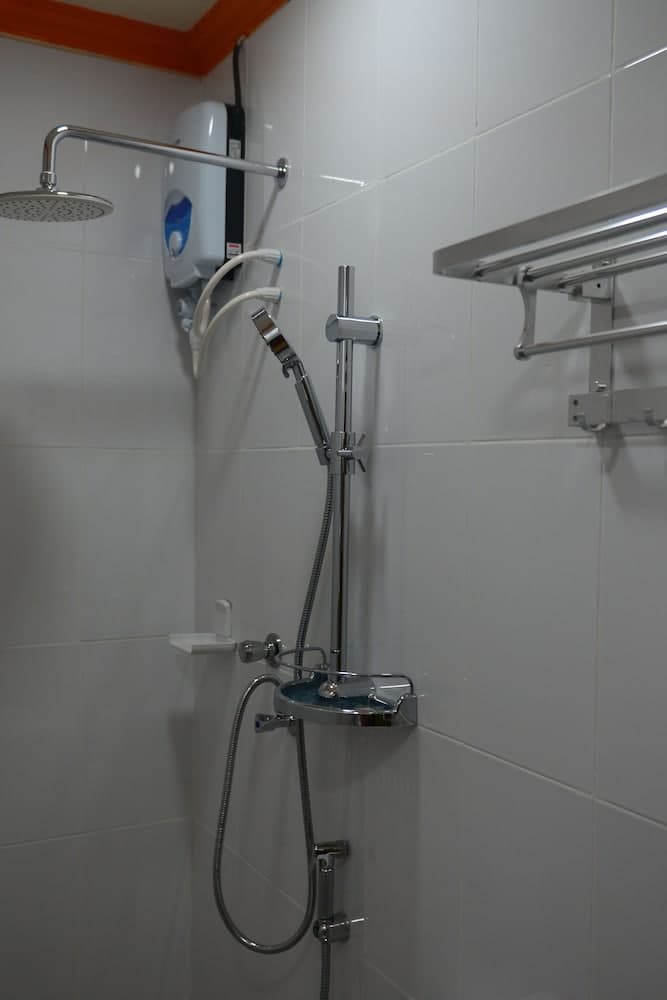 Maclura Residence - View 13