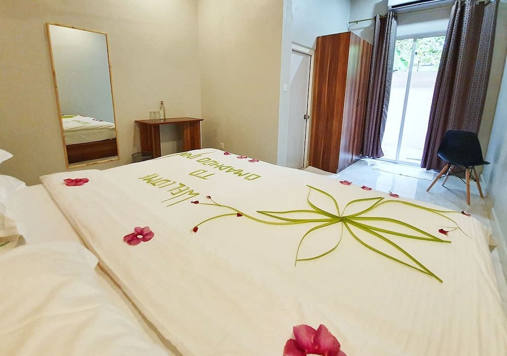 Omadhoo Inn - View 31