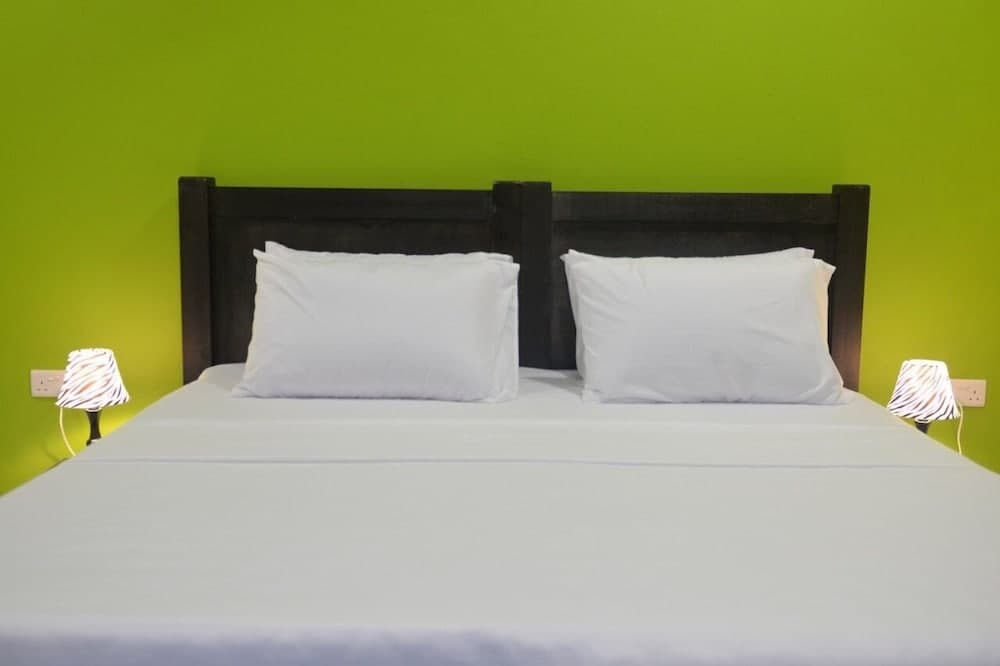 Maclura Residence - View 2