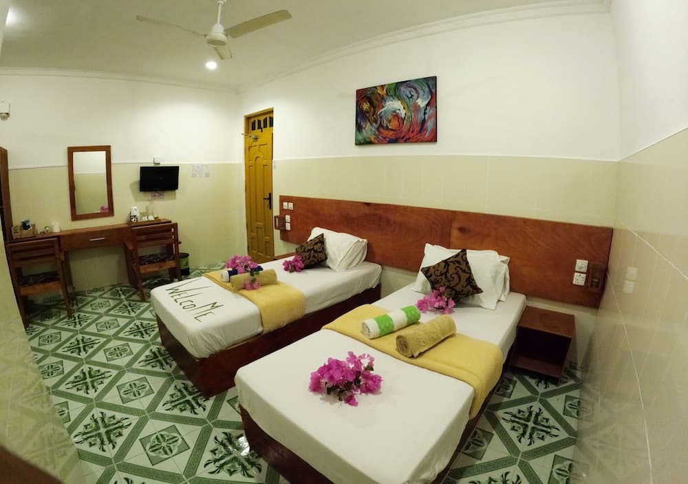 Adroit Beach Inn - View 126