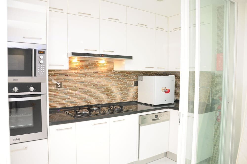 Airport Beach Hotel - View 26