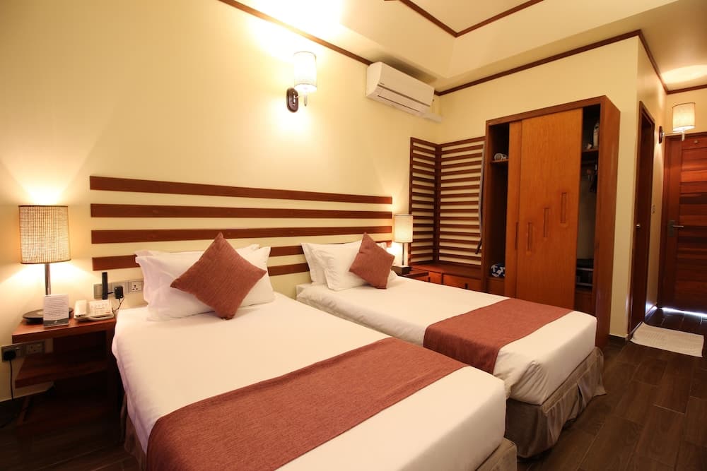 Araamu Hotels Maldives - View 3