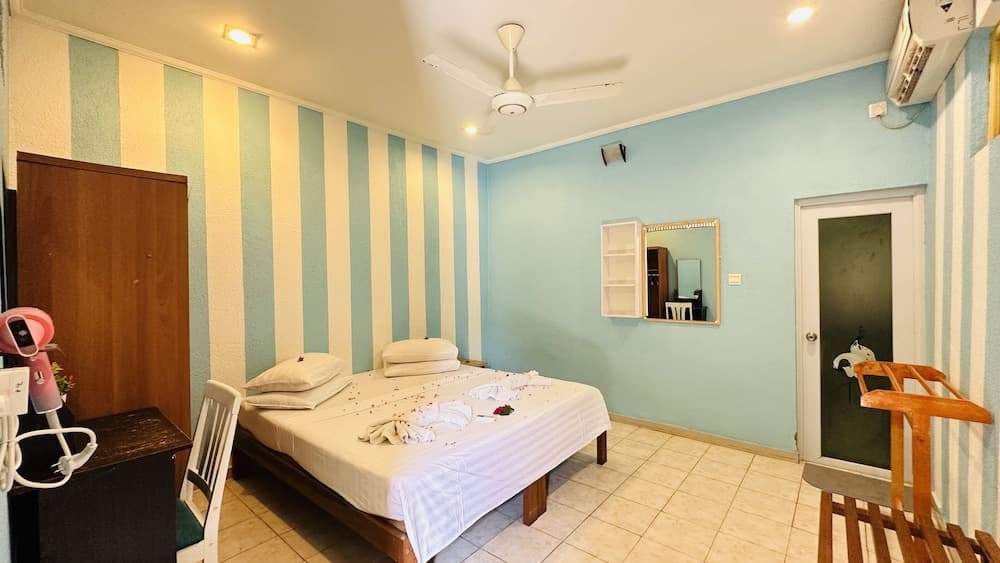 Midsummer Thulusdhoo - View 18