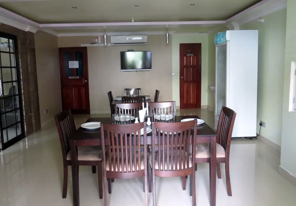 Coral Queen Inn - View 14