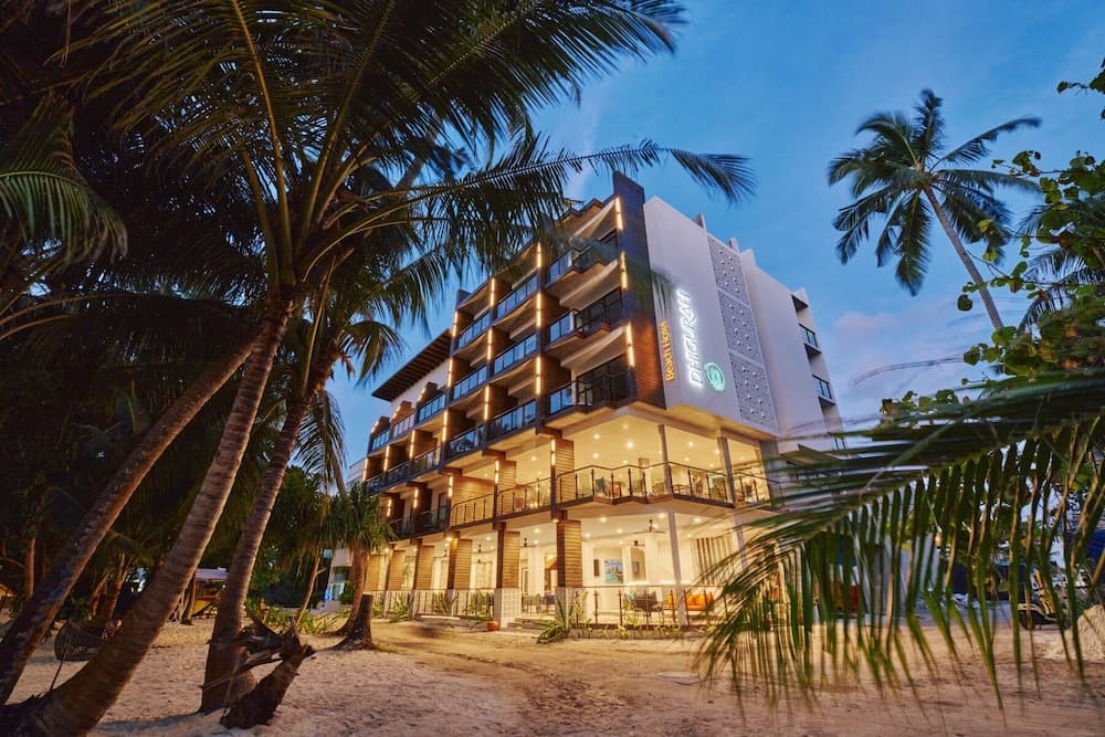 Beach Hotel Dhigurah - View 6