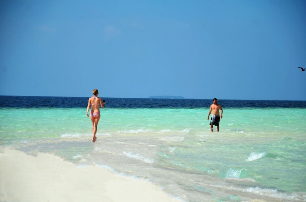 Adroit Beach Inn - View 211