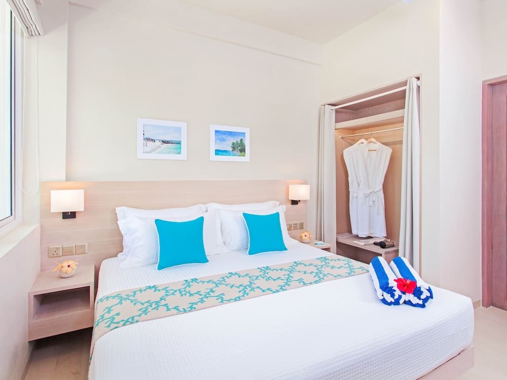 Malahini Kuda Bandos Resort - View 5