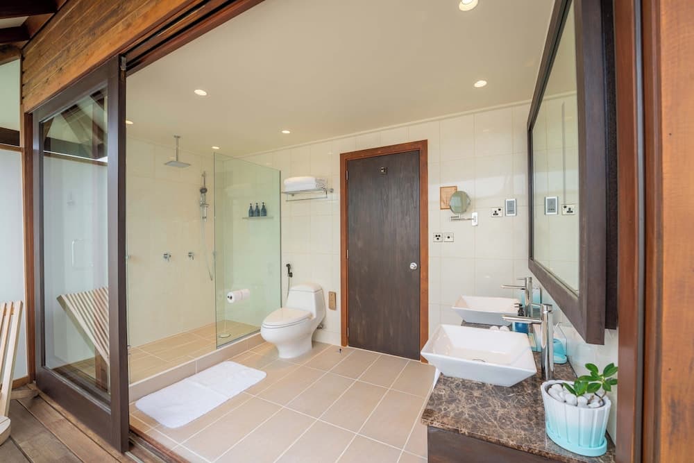 Veligandu Maldives Resort Island - View 85