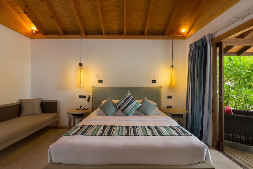 Vilamendhoo Island Resort & Spa - View 38