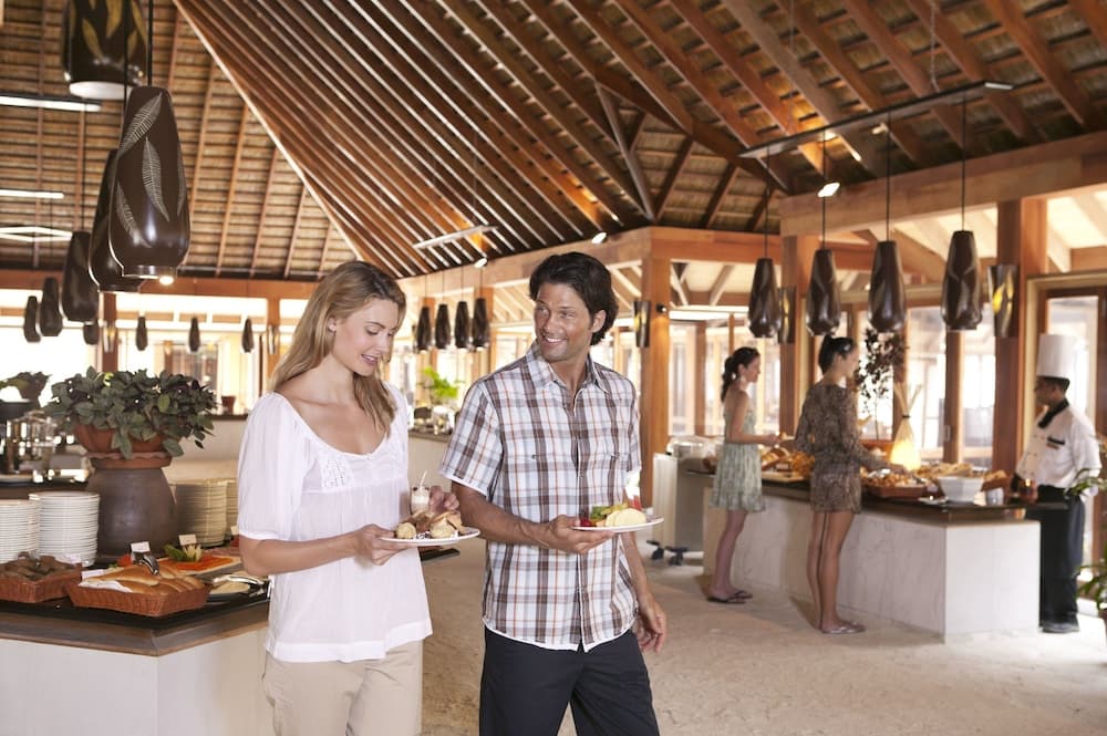 Vilamendhoo Island Resort & Spa - View 12