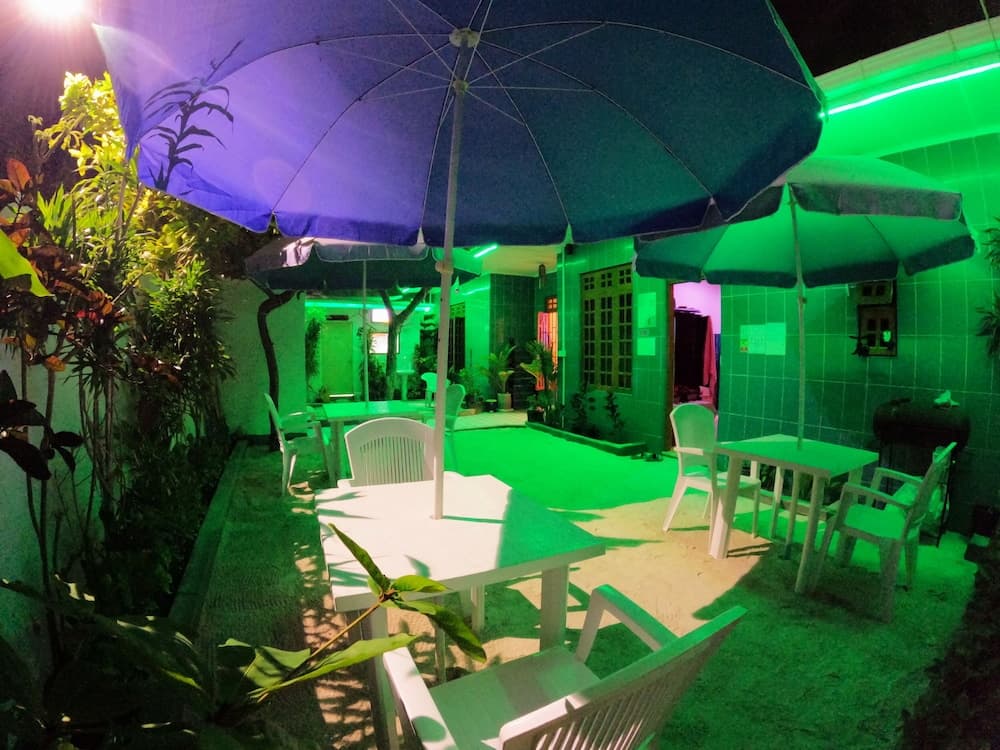 Adroit Beach Inn - View 9