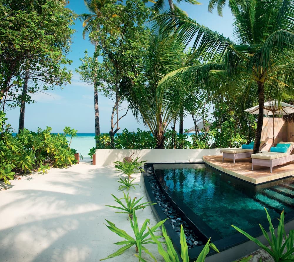 Constance Halaveli - View 7